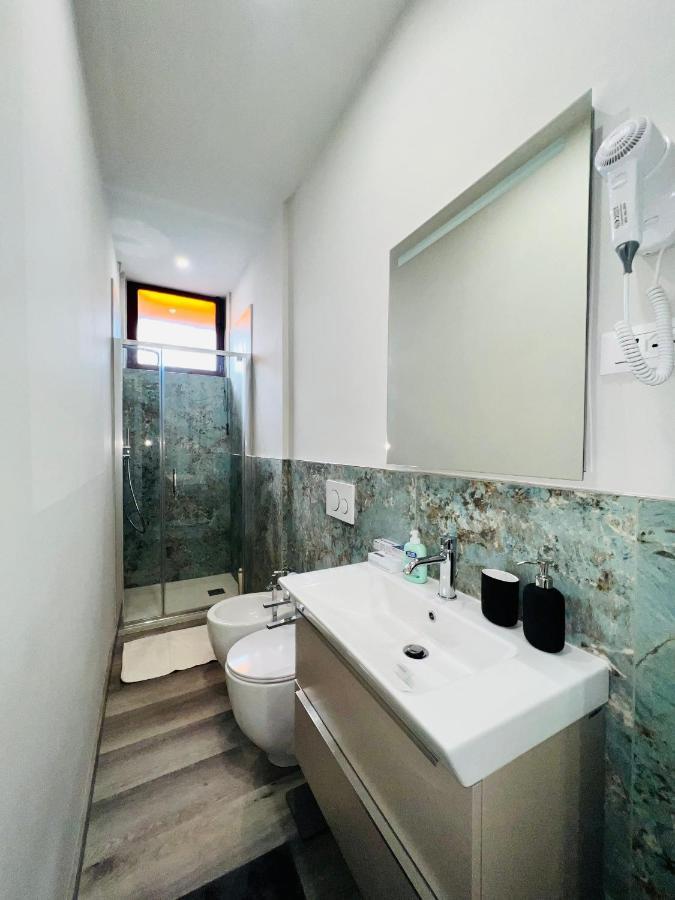 Splendido Appartamento Vicino Alla Metro Turin Exterior photo