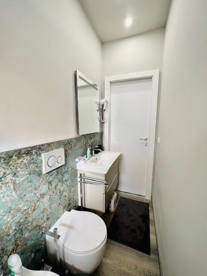Splendido Appartamento Vicino Alla Metro Turin Exterior photo
